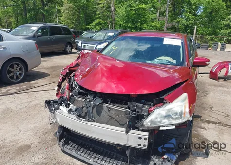 2015 Nissan Altima 3.5 S/3.5 Sl/3.5 Sv z USA, uszkodzony, nr VIN 1N4BL3AP0FC492961